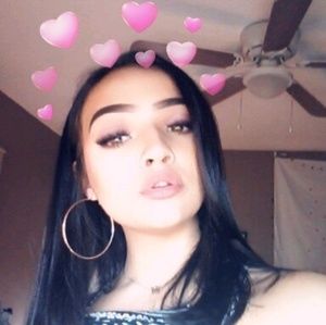 Meet your Posher, Avery